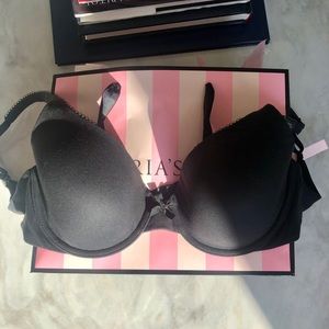 Victoria's Secret Body by Victoria Bra 36B